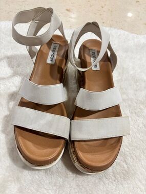 Steve Madden White Elastic Strap Platform Sandals